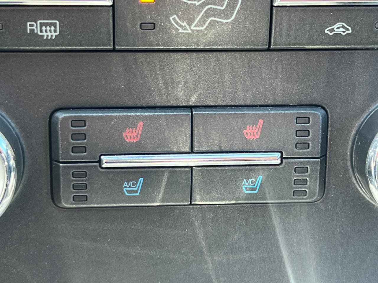 Used 2010 Lincoln MKZ FWD image 24