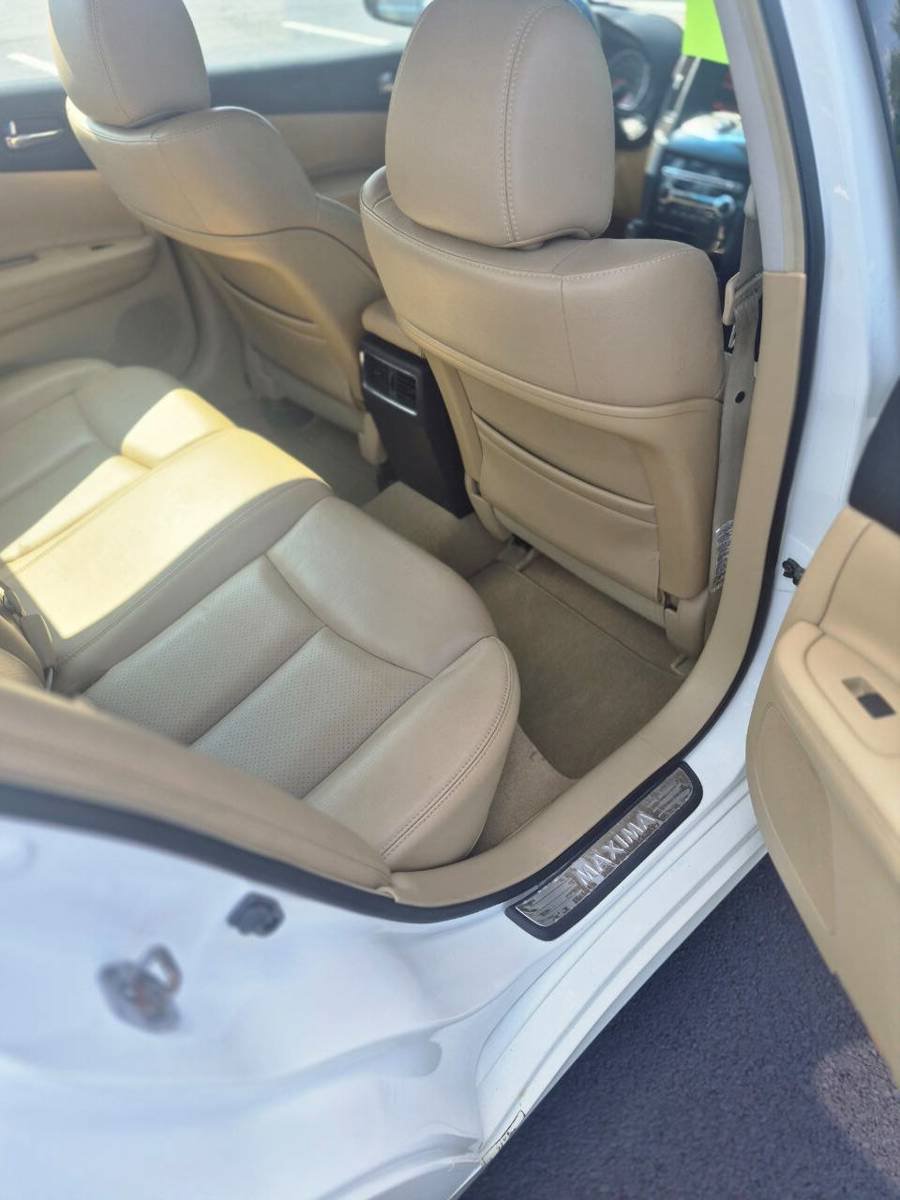Used 2010 Nissan Maxima 3.5 SV w/ Cold Pkg FWD image 7