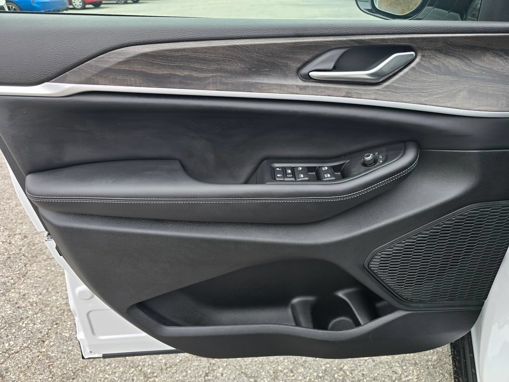 New 2026 Jeep Grand Cherokee Altitude AWD/4WD image 37