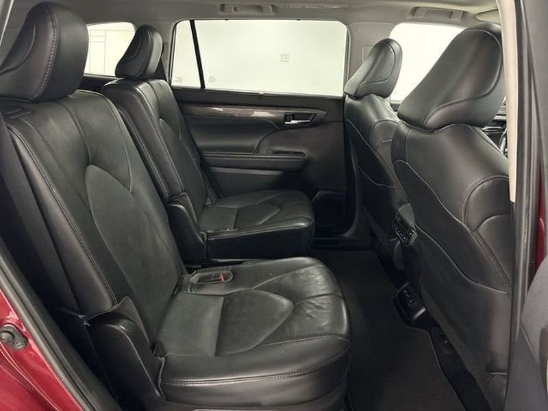 Used 2021 Toyota Highlander Limited AWD/4WD image 17