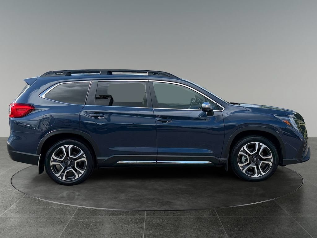Used 2023 Subaru Ascent Limited w/ Technology Package AWD/4WD image 10