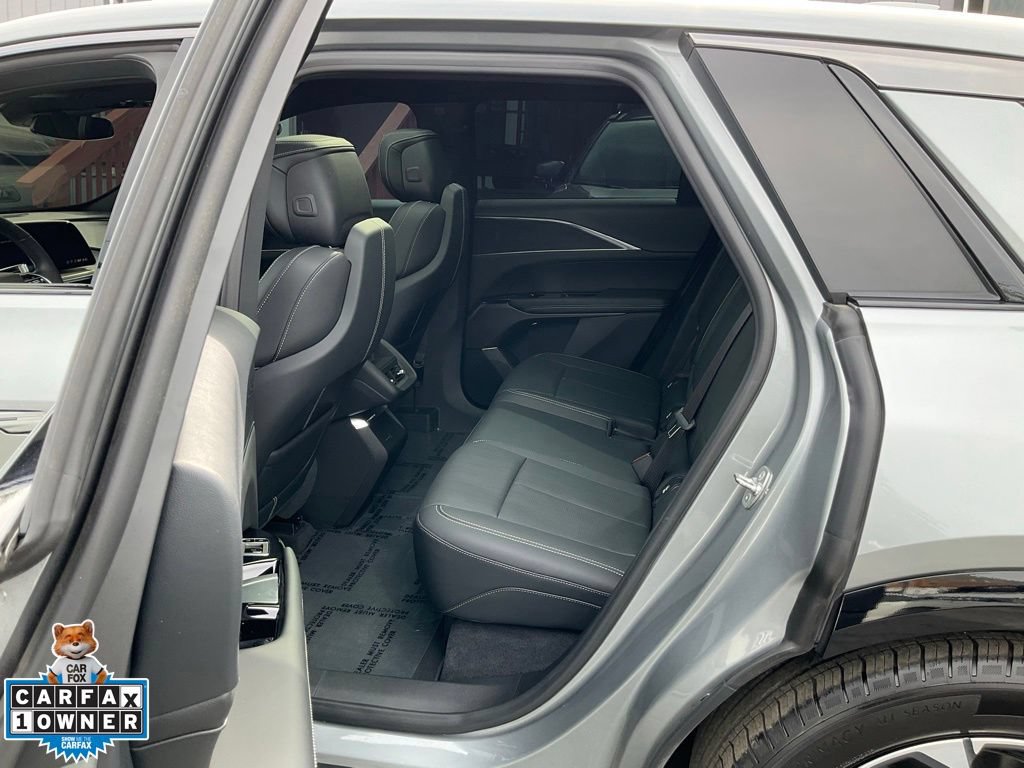 Used 2024 Cadillac Lyriq Sport RWD image 25