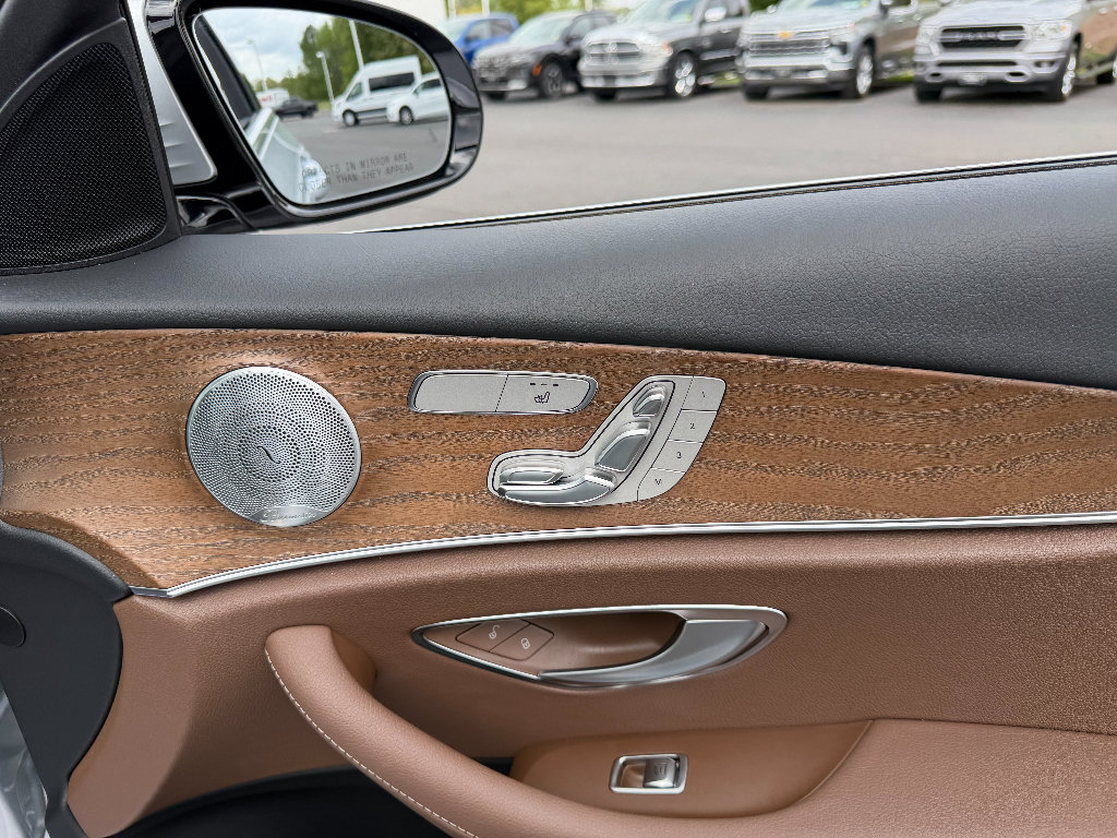 Used 2019 Mercedes-Benz E 300 4MATIC image 19