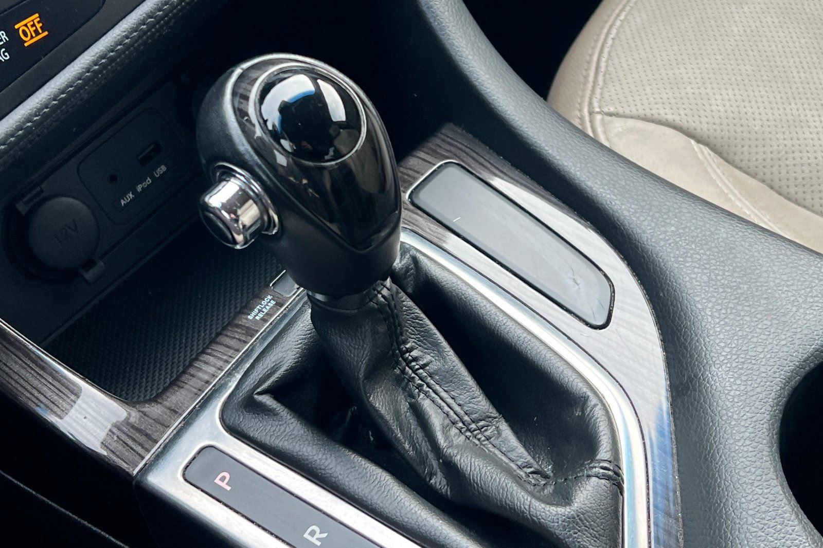 Used 2012 Kia Optima EX image 17