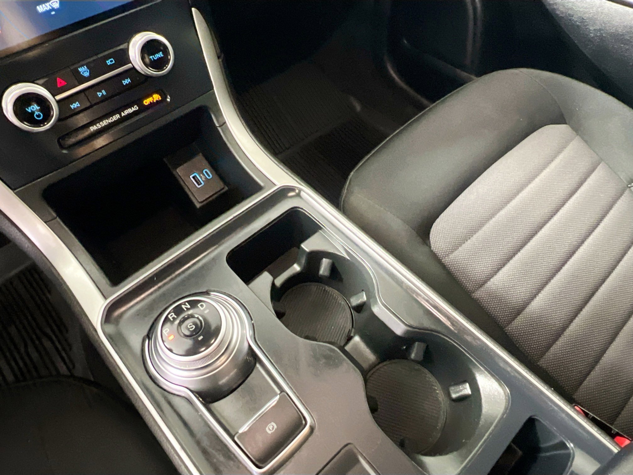 Used 2022 Ford Edge SE image 26