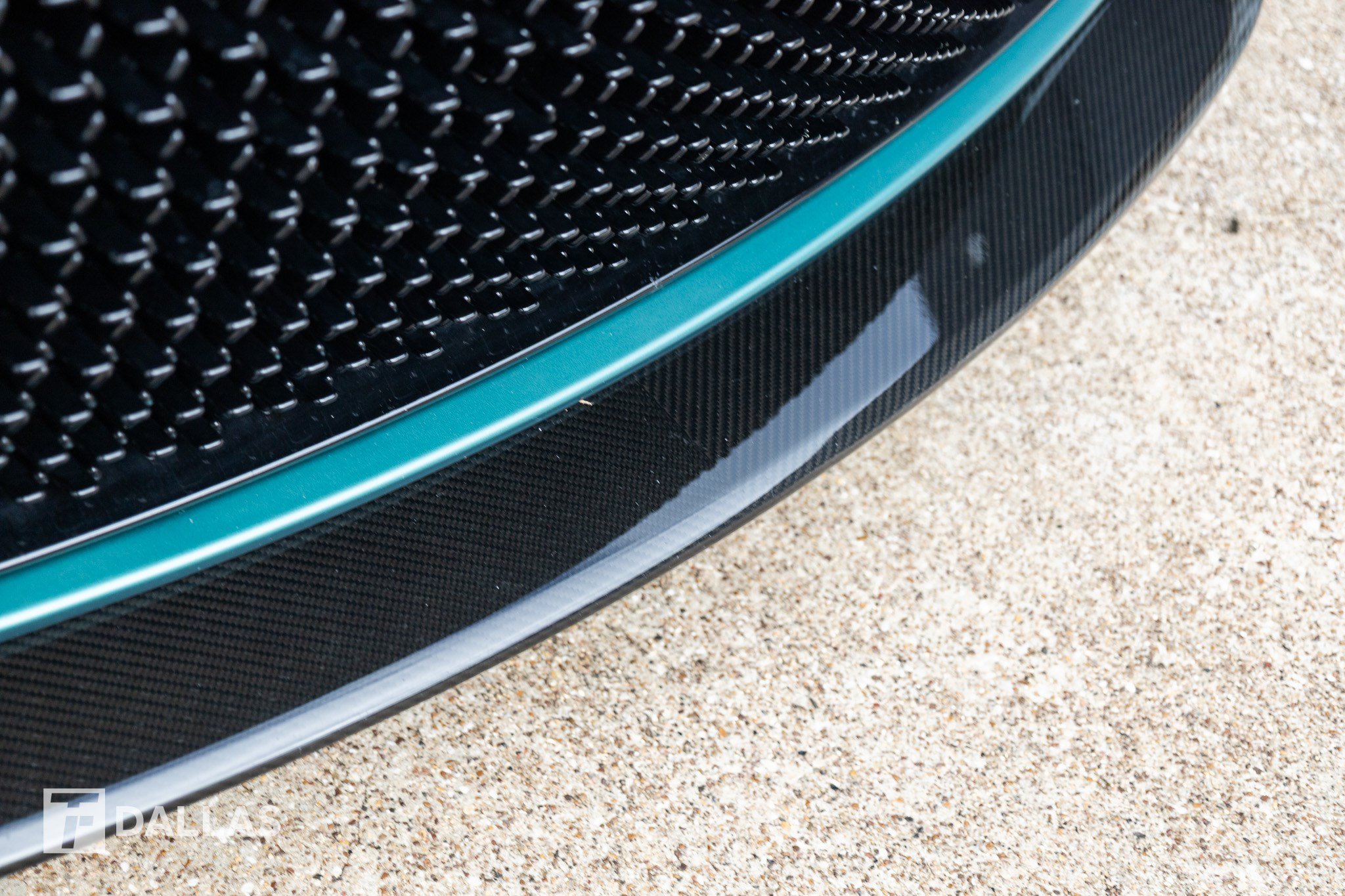 Used 2023 Aston Martin DBS Superleggera Volante RWD image 19