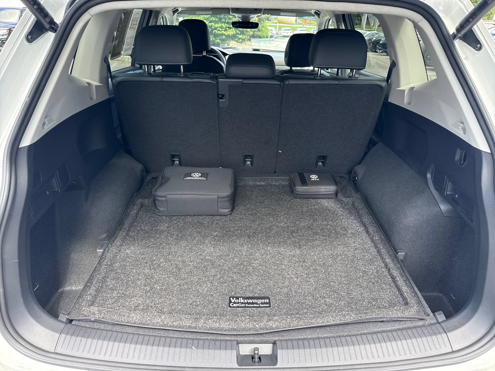 Certified 2024 Volkswagen Tiguan SE AWD/4WD image 24