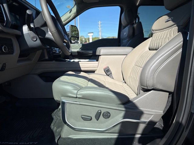 New 2026 Ford F350 4x4 Crew Cab DRW Super Duty image 26