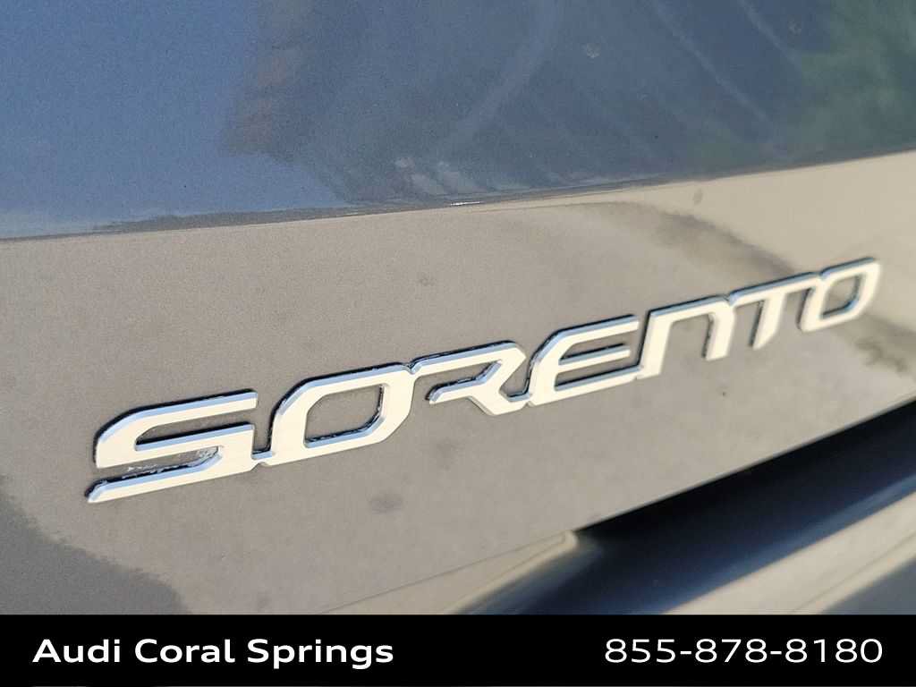 Used 2023 Kia Sorento S w/ Panoramic Sunroof Package FWD image 15