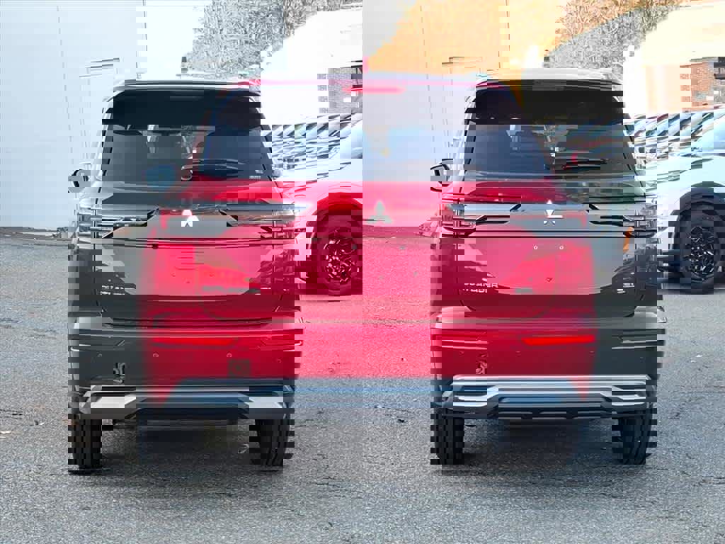 New 2026 Mitsubishi Outlander SEL image 4