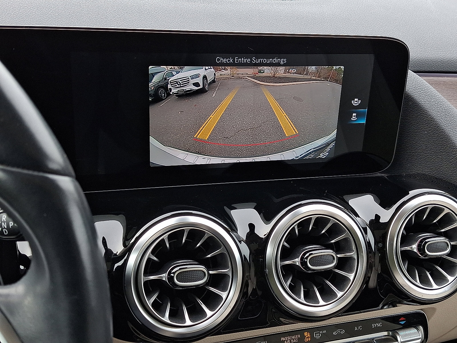 Used 2022 Mercedes-Benz GLA 250 4MATIC image 18