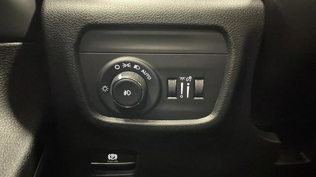 New 2026 Jeep Grand Cherokee L Limited w/ Limited Altitude Package AWD/4WD image 33