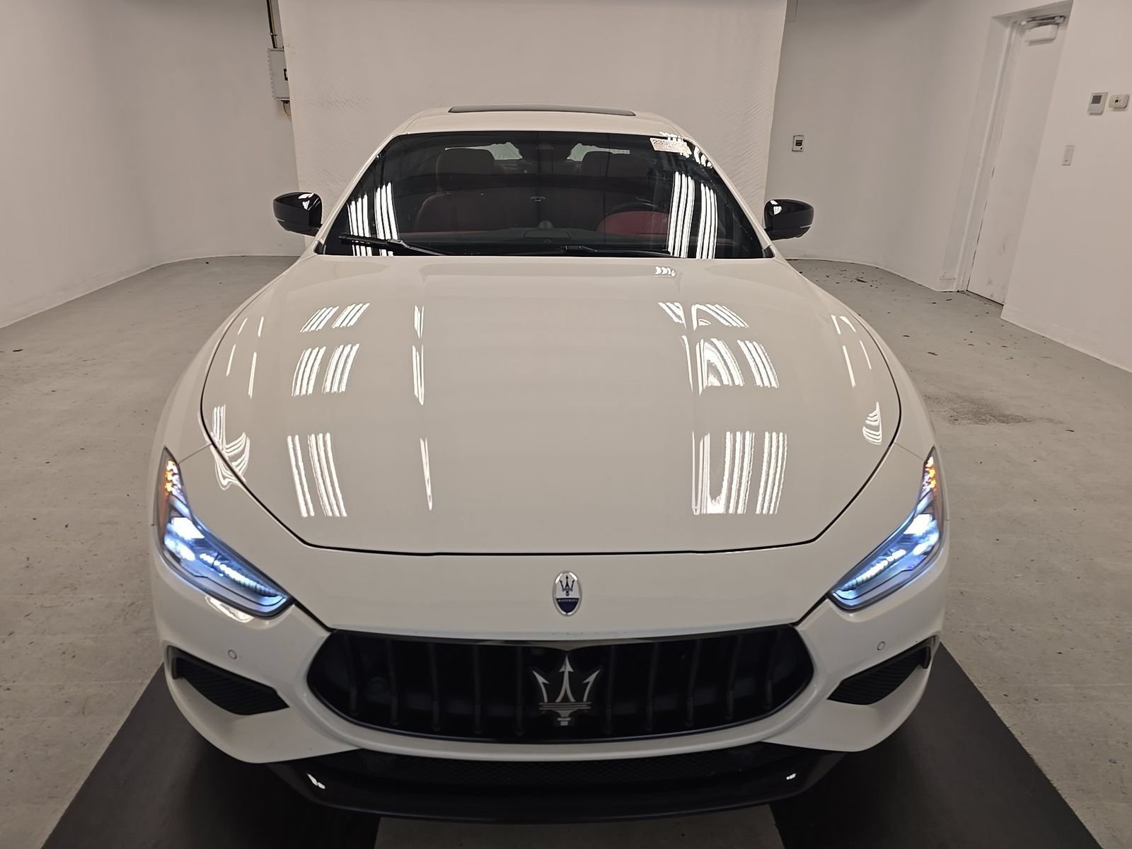 Used 2023 Maserati Ghibli Modena RWD image 10