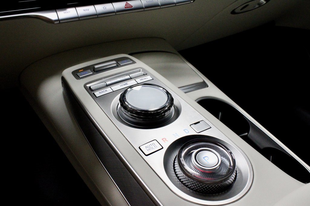 Used 2025 Genesis Electrified GV70 Advanced image 32