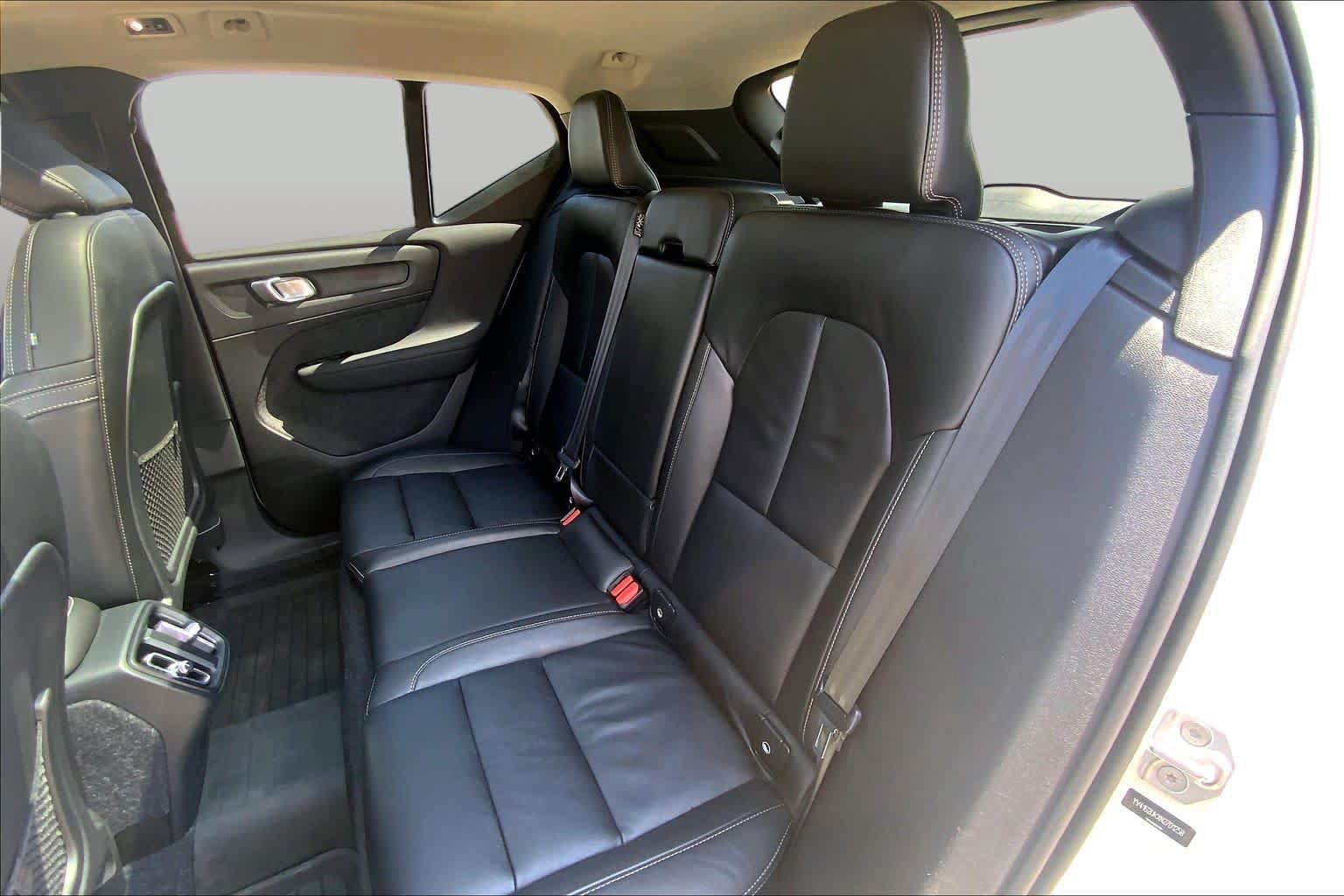 Used 2022 Volvo XC40 T5 Momentum AWD/4WD image 20