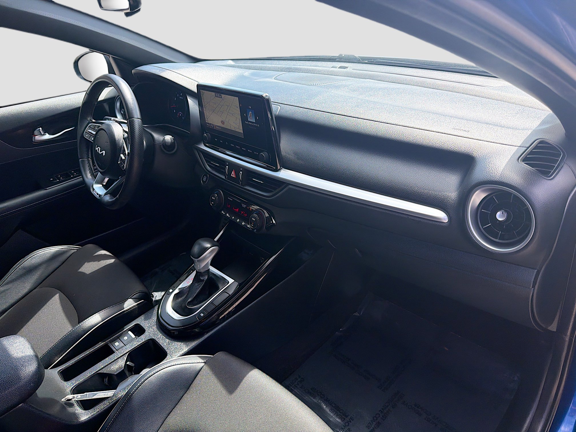 Used 2024 Kia Forte GT-Line image 32