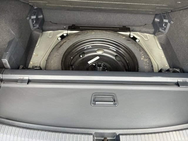 Used 2021 Volkswagen Tiguan SE R-Line AWD/4WD image 39