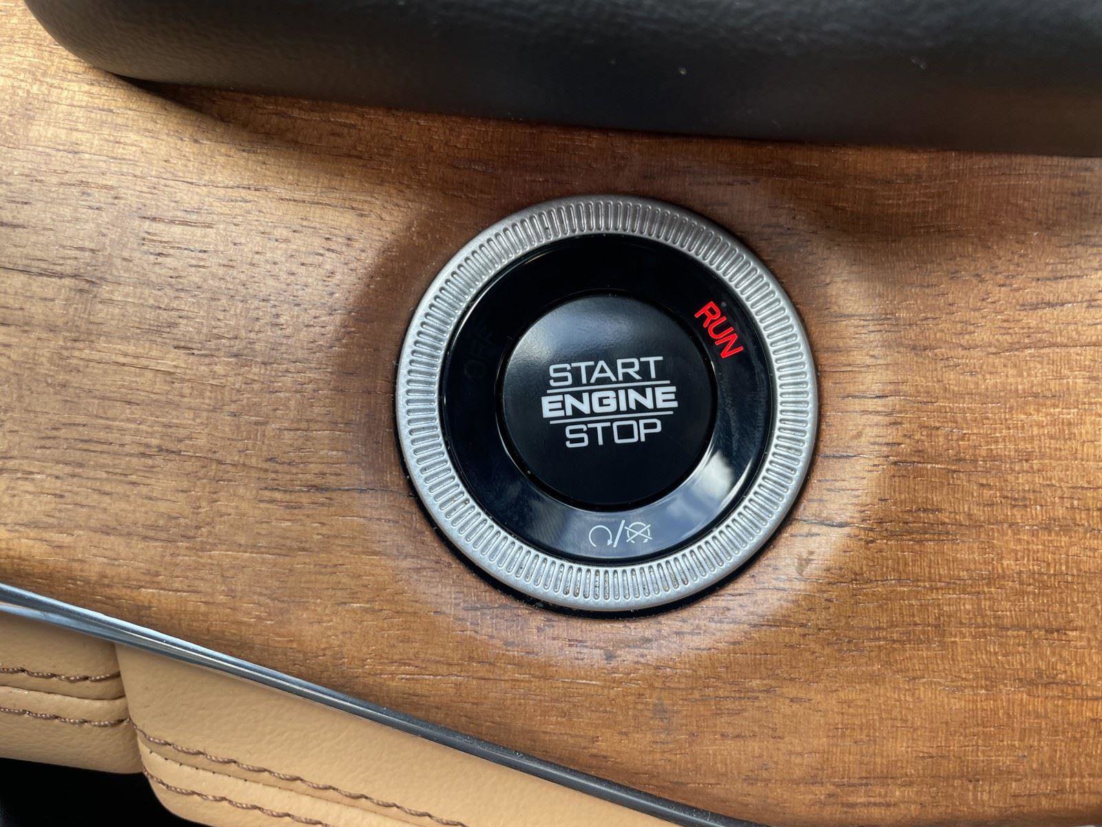 Used 2025 Jeep Grand Cherokee Summit image 20