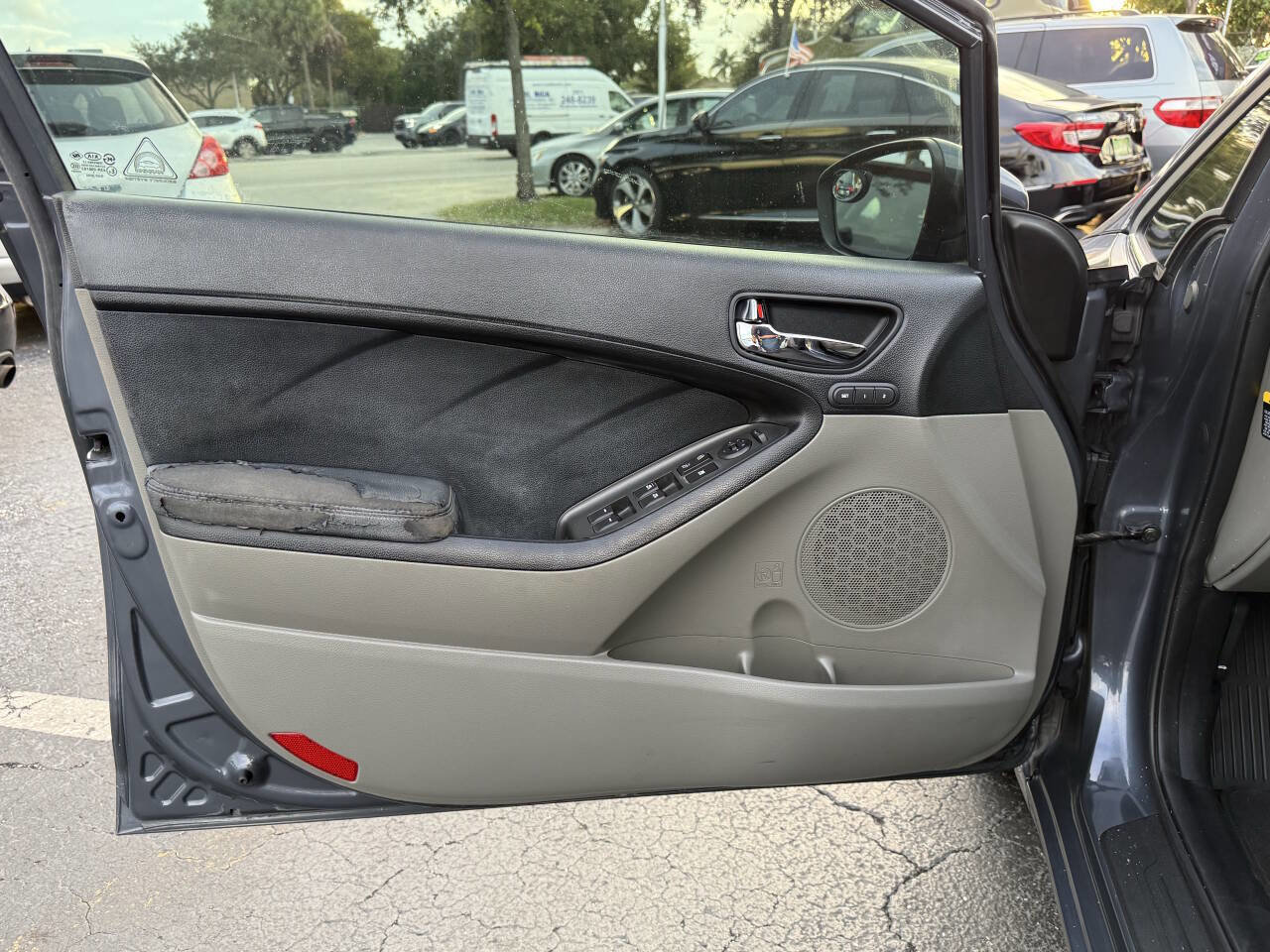 Used 2014 Kia Forte EX w/ EX Premium Package image 10