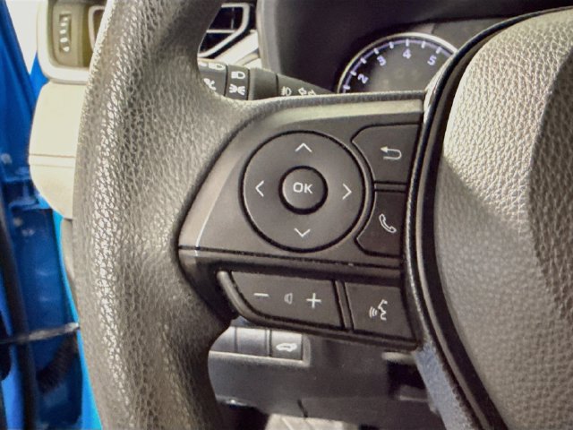 Used 2019 Toyota RAV4 XLE w/ Convenience Package FWD image 13