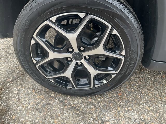 Used 2025 Jeep Compass Limited image 12