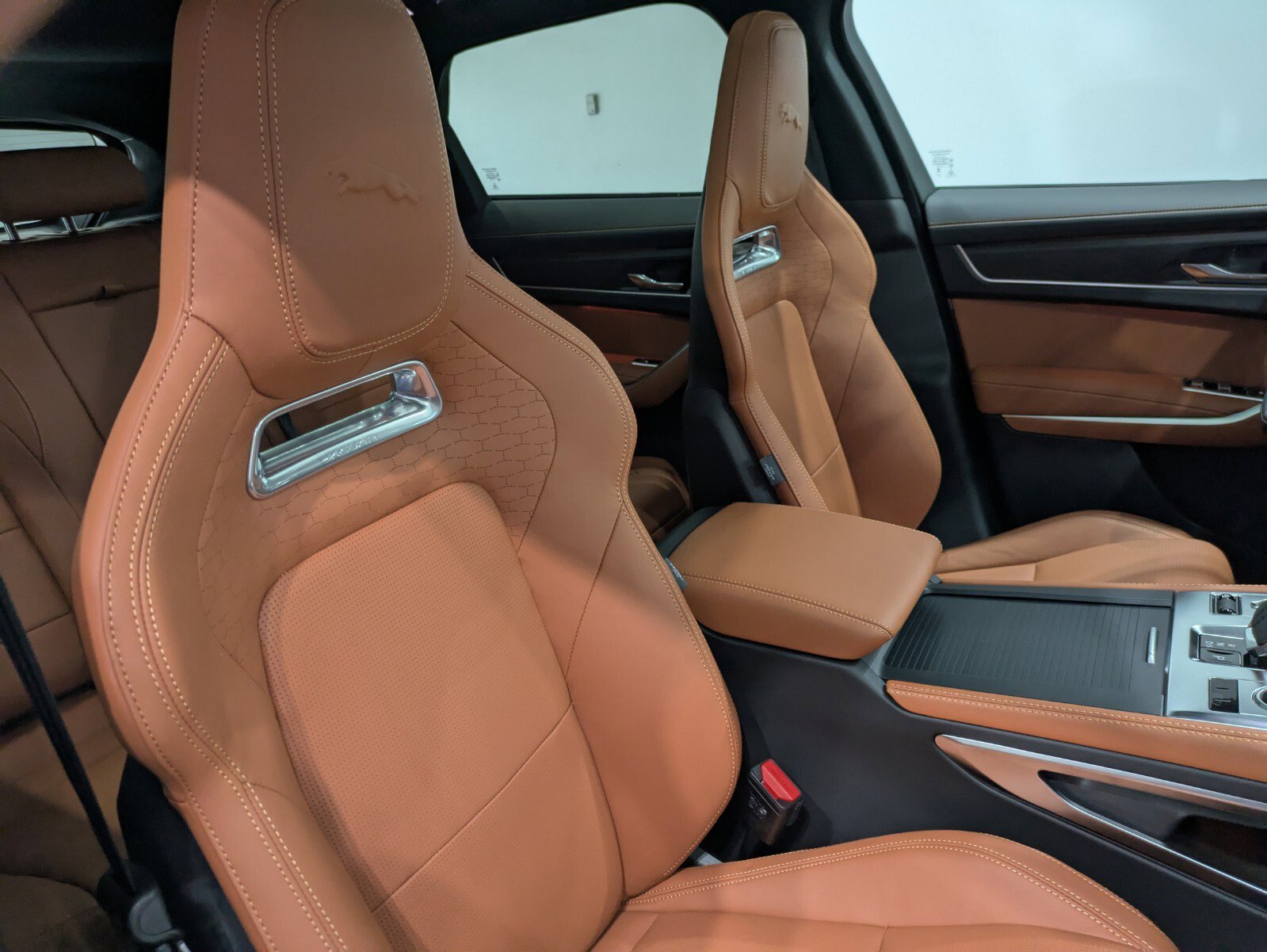 New 2026 Jaguar F-PACE R-Dynamic S image 22