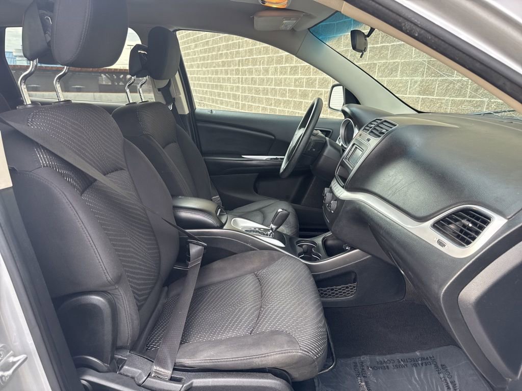 Used 2014 Dodge Journey SXT w/ Flexible Seating Group image 28