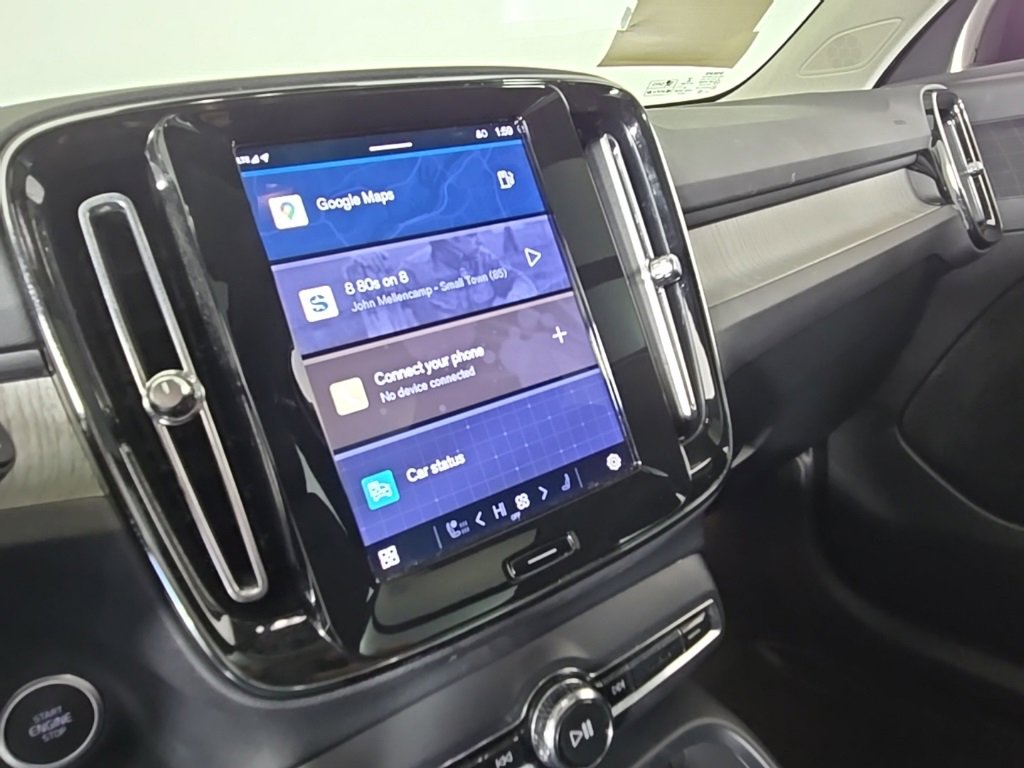 Certified 2023 Volvo XC40 B5 Plus w/ Driver Assist Package image 27