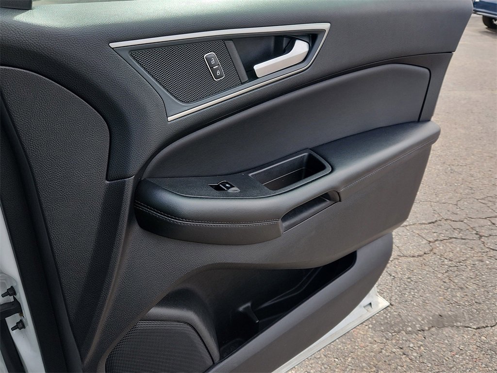 Used 2024 Ford Edge SEL w/ Convenience Package image 16