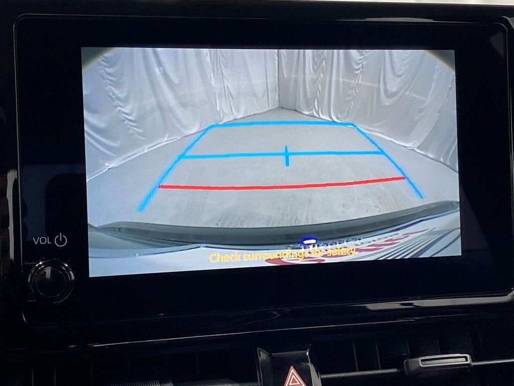 Used 2025 Toyota Corolla LE image 24