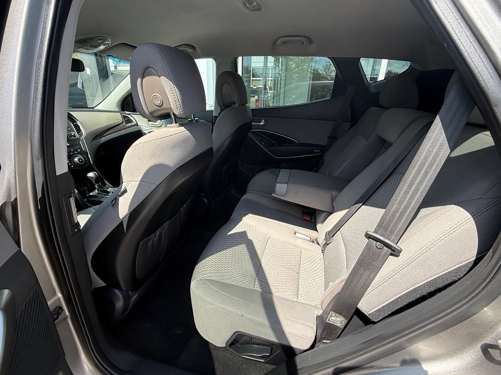 Used 2018 Hyundai Santa Fe Sport FWD image 17