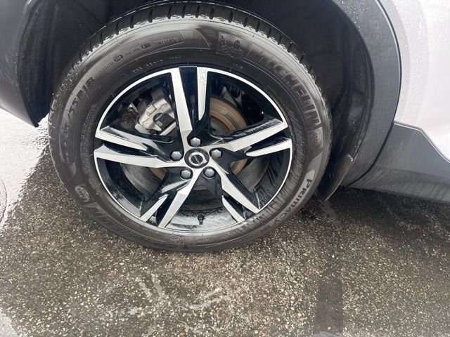 Used 2026 Volvo XC40 B5 Core w/ Climate Package image 6