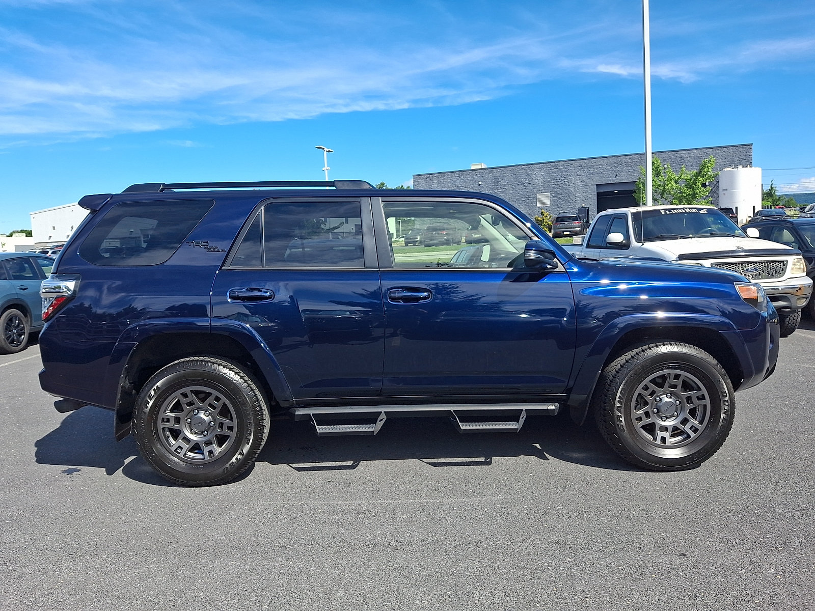 Used 2023 Toyota 4Runner TRD Off-Road Premium w/ Off Road Premium Plus Package AWD/4WD image 8