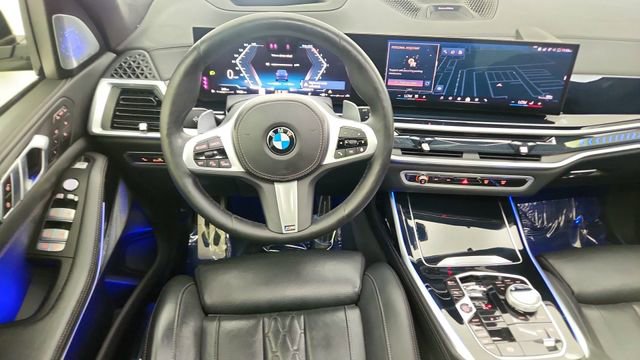 Used 2024 BMW X7 xDrive40i w/ Executive Package image 40