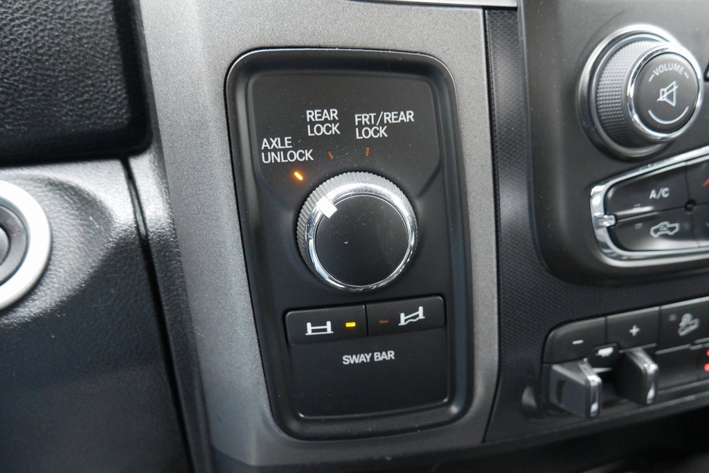 Used 2018 RAM 2500 Power Wagon w/ Leather & Luxury Group image 18