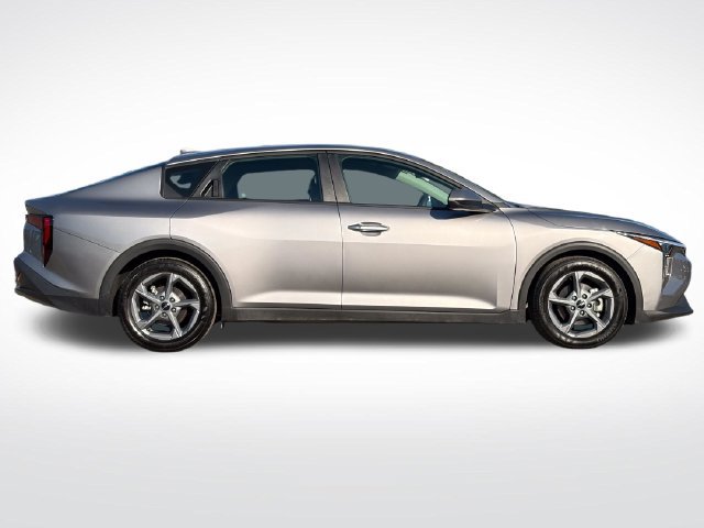 Used 2025 Kia K4 FWD image 4