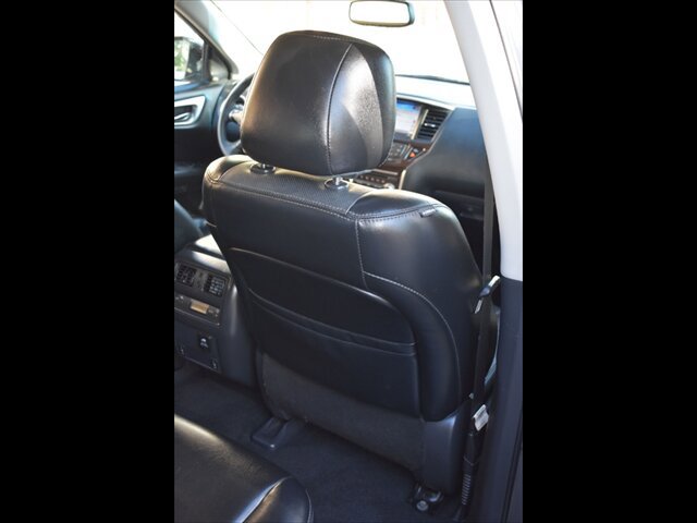 Used 2015 Nissan Pathfinder Platinum AWD/4WD image 29