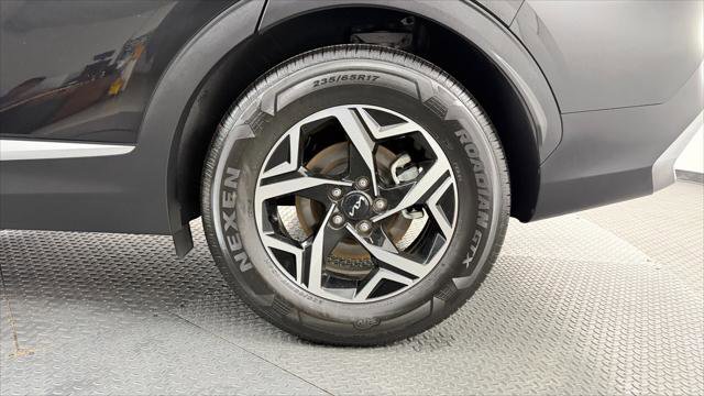Used 2024 Kia Sportage LX image 30