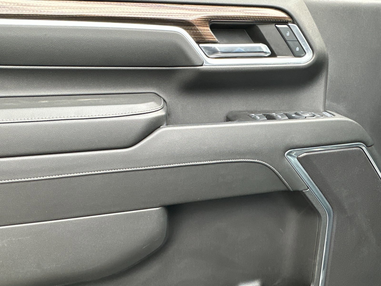 Used 2024 Chevrolet Silverado 2500 LT image 11