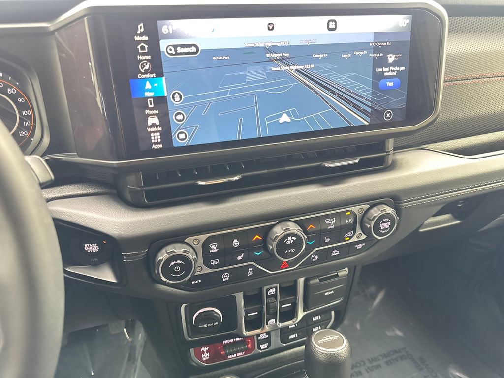 Used 2024 Jeep Gladiator Rubicon w/ Technology Group AWD/4WD image 62