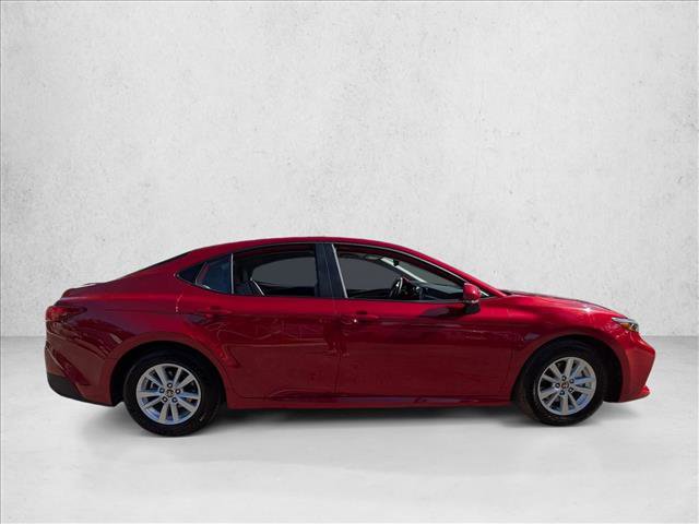 Used 2025 Toyota Camry LE image 4