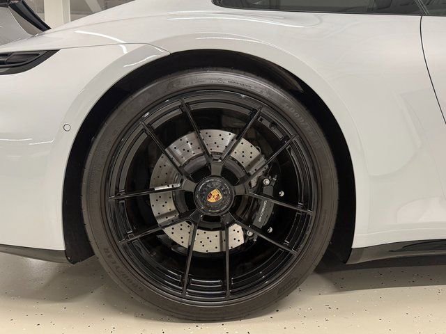 Certified 2025 Porsche 911 Carrera GTS image 14