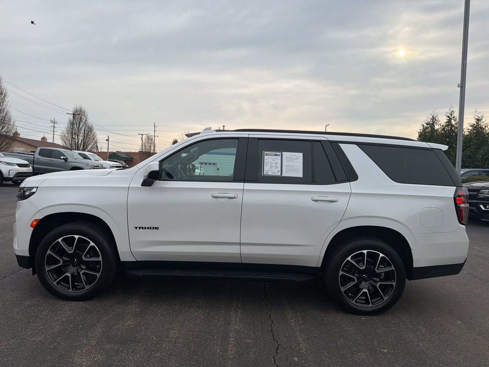 Used 2021 Chevrolet Tahoe RST AWD/4WD image 2