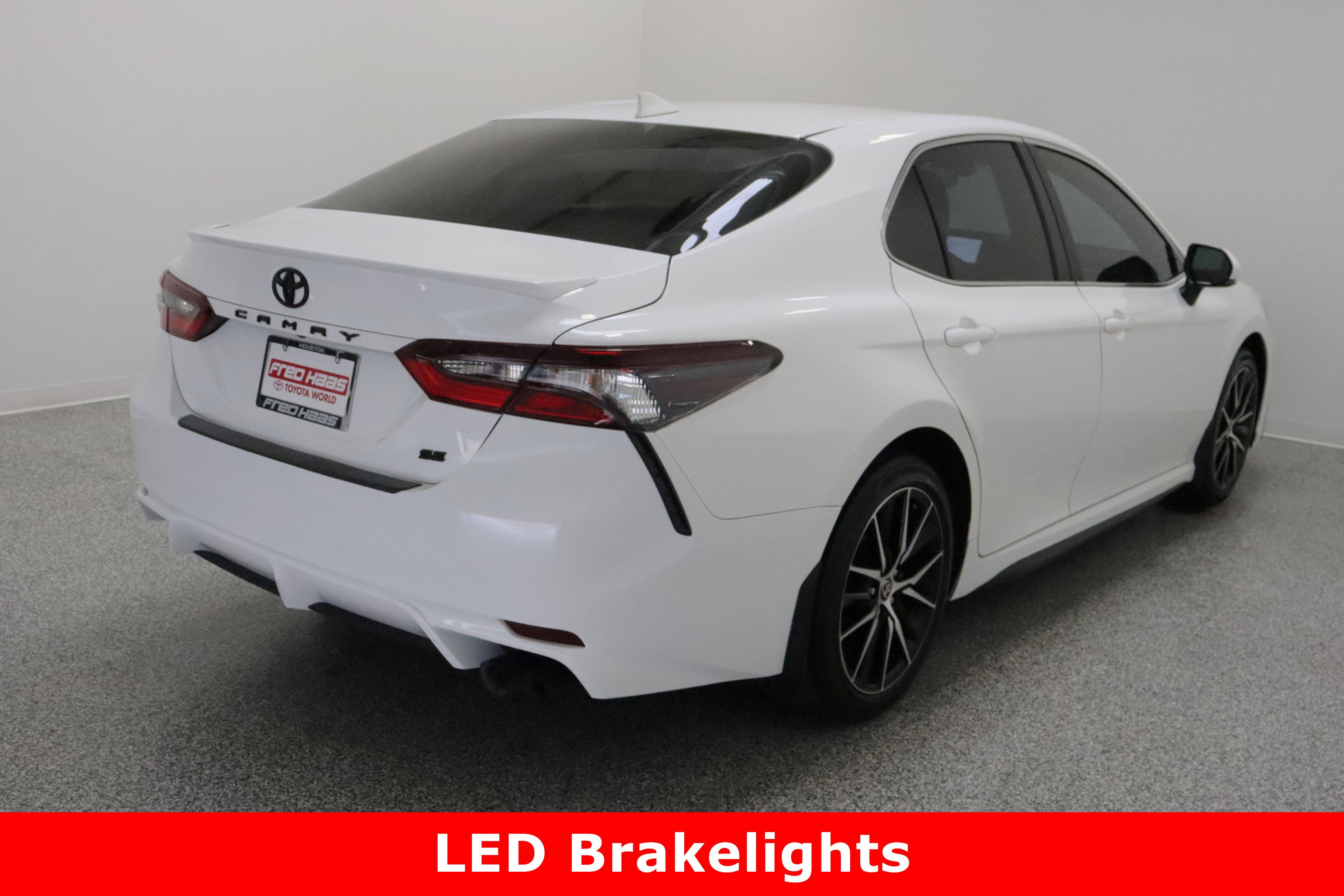Used 2024 Toyota Camry SE image 7