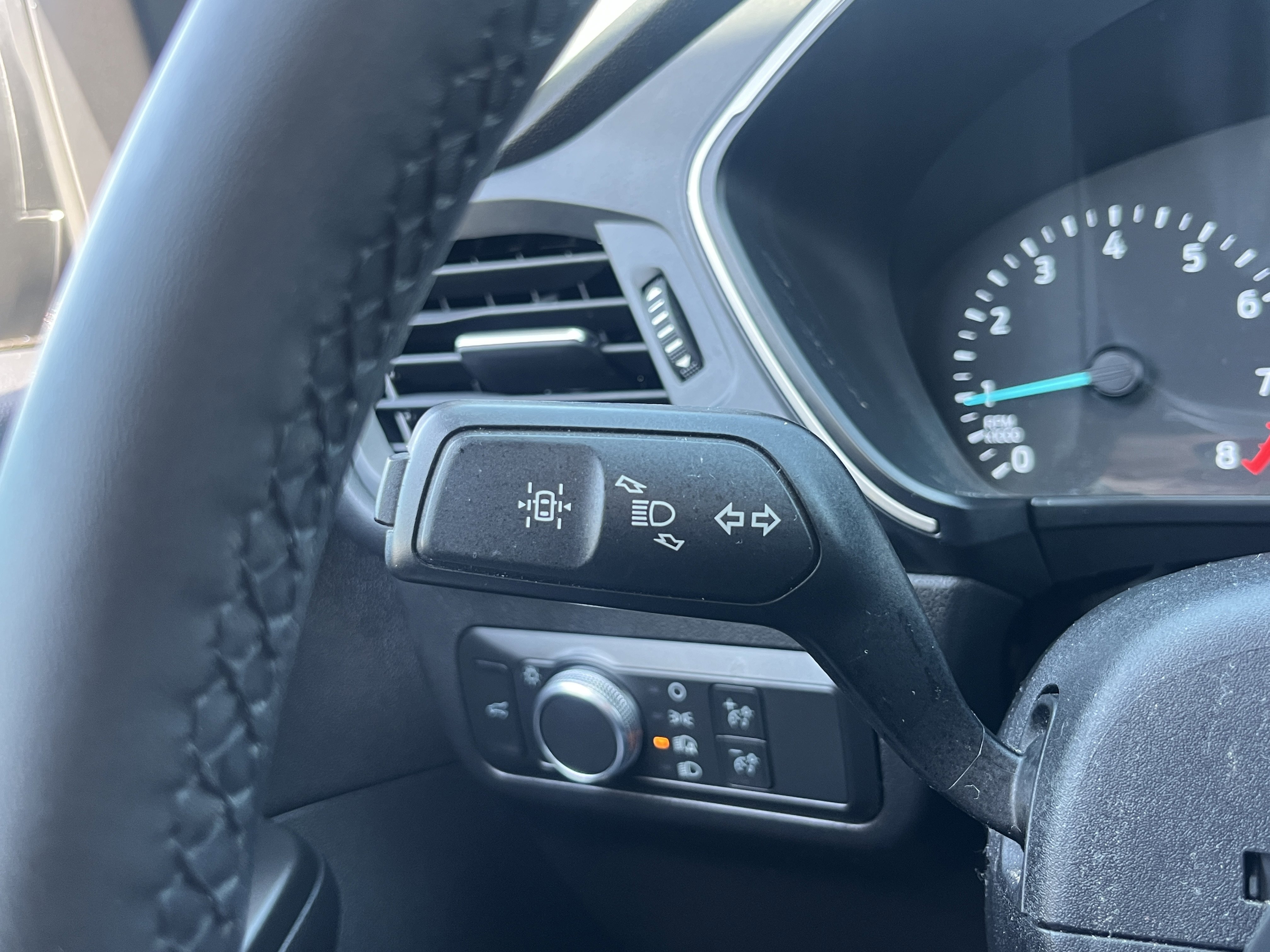 Used 2022 Ford Escape SE w/ Convenience Package image 21