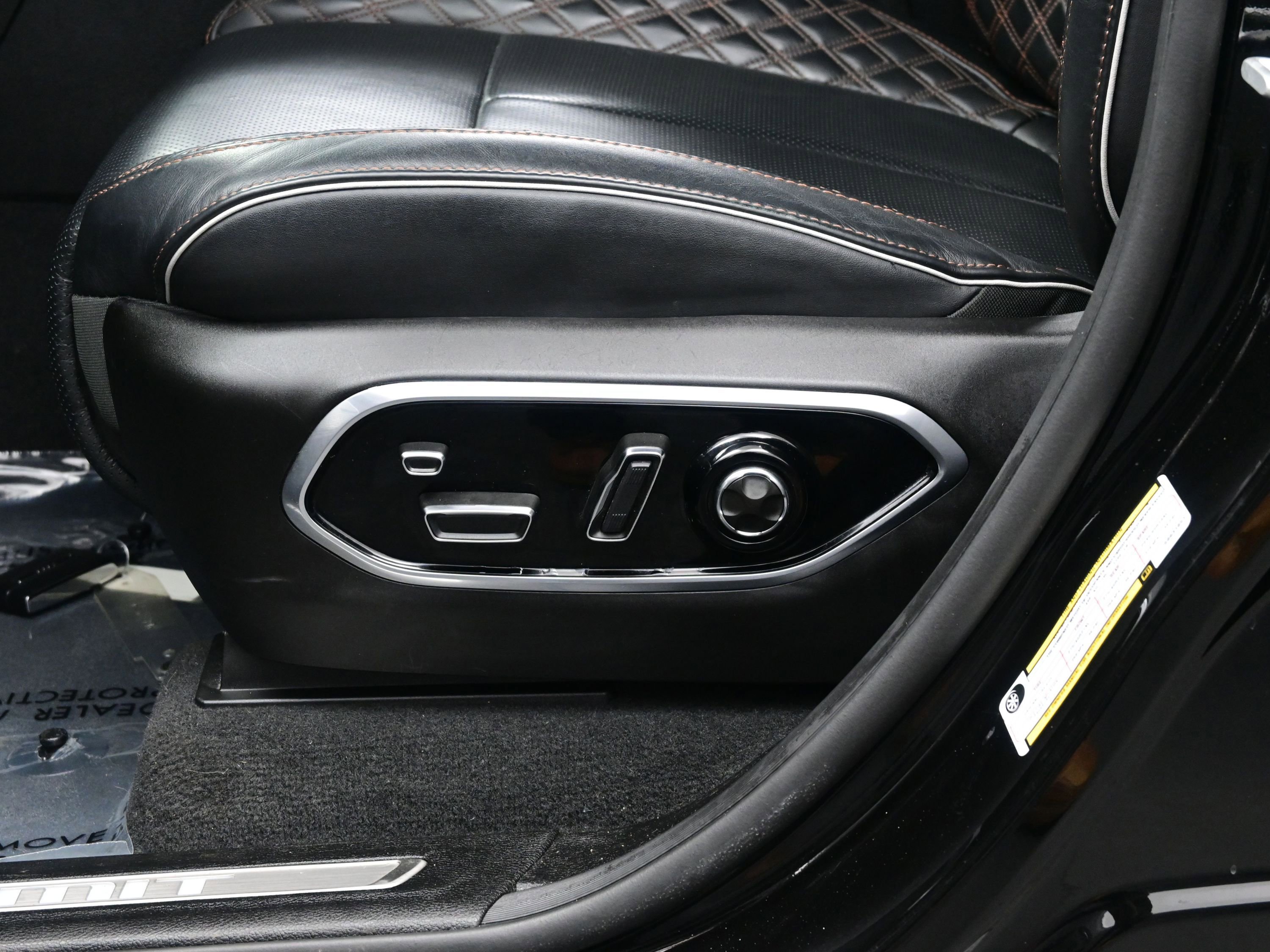 Used 2025 Jeep Grand Cherokee L Summit image 11