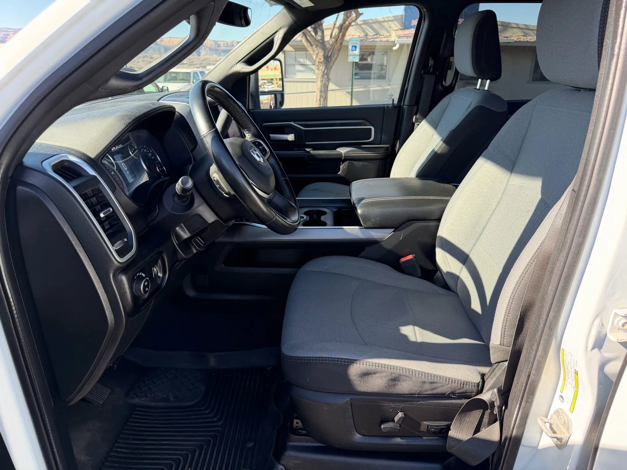 Used 2024 RAM 2500 Big Horn w/ Off Road Package image 24