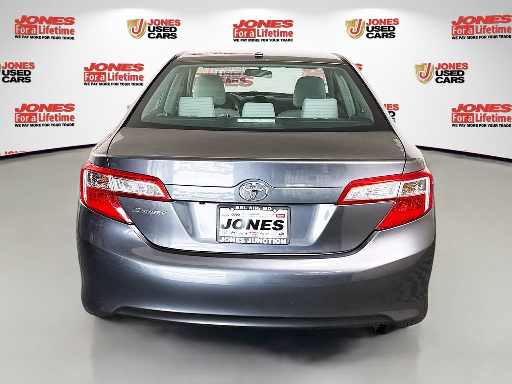 Used 2014 Toyota Camry LE FWD image 13