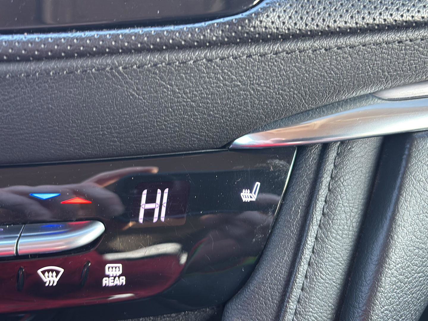 Used 2017 Cadillac XT5 Luxury w/ LPO, Wheel Lock Package image 29