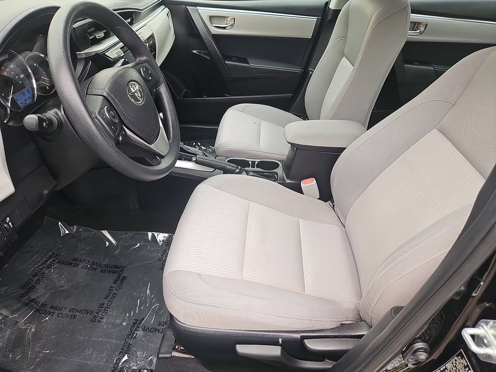 Used 2015 Toyota Corolla LE FWD image 17